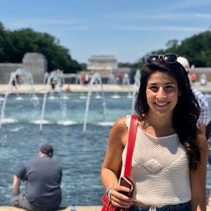 Meet your Posher, Eva